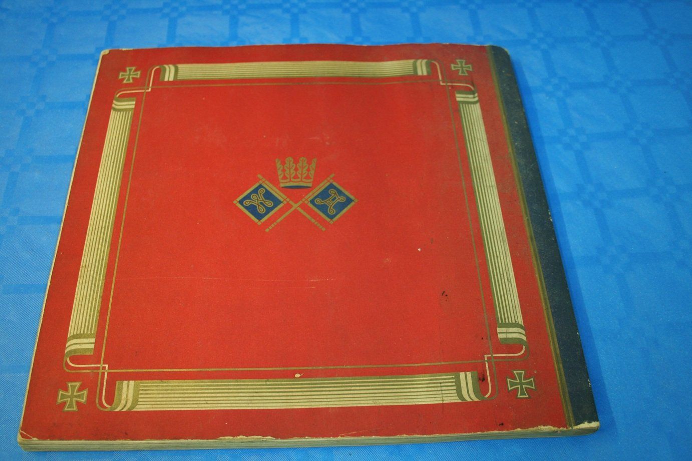 Libri: Uniformen der Alten Armee – Usato da Wettingen venduto da zibi137 9