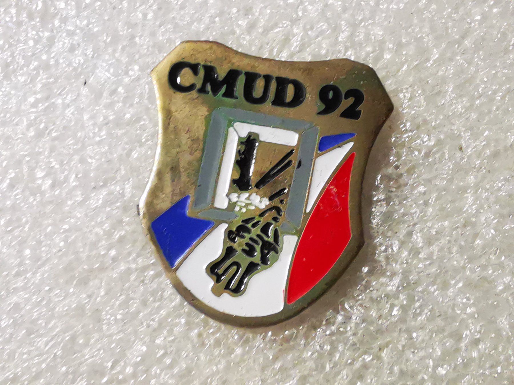 Placchette & Badge: Ansteckpin 143: CMUD 92 – Usato da Oppligen venduto da Pin-Fall-Shop