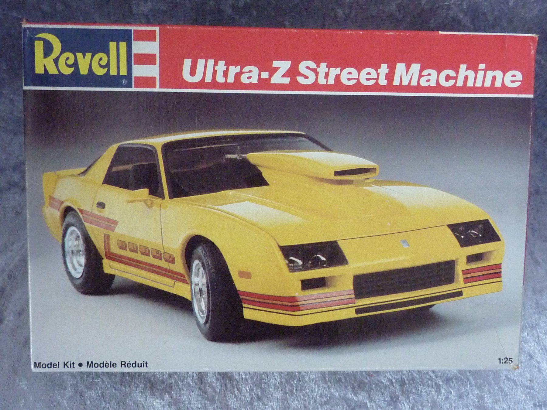 Revell Modellini d'auto: Chevrolet Camaro Ultra Z  1.24 – Usato da Dürrenäsch venduto da modellautos4you