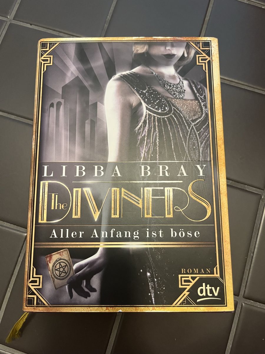 Bücher: Libba Bray - The Diviners – Gebraucht aus Dallenwil von vani_lia