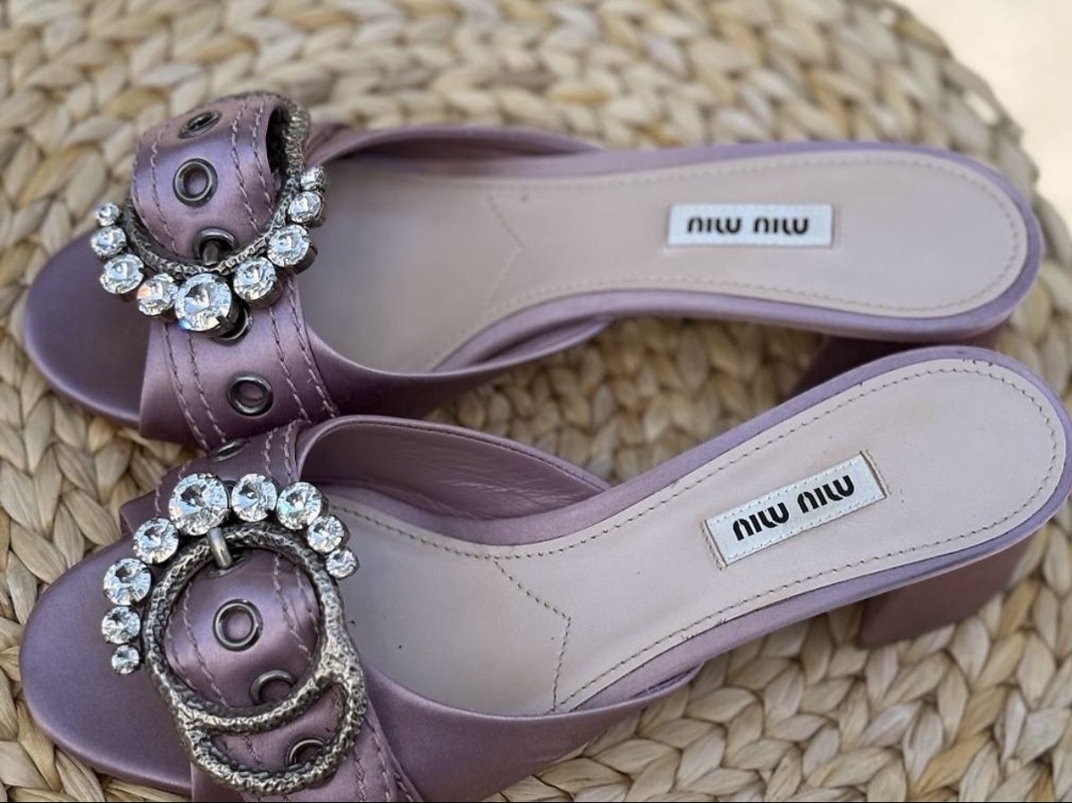 Miu Miu Scarpe da donna: Mules Miu Miu – Usato da Le Mont-sur-Lausanne venduto da CT70 2