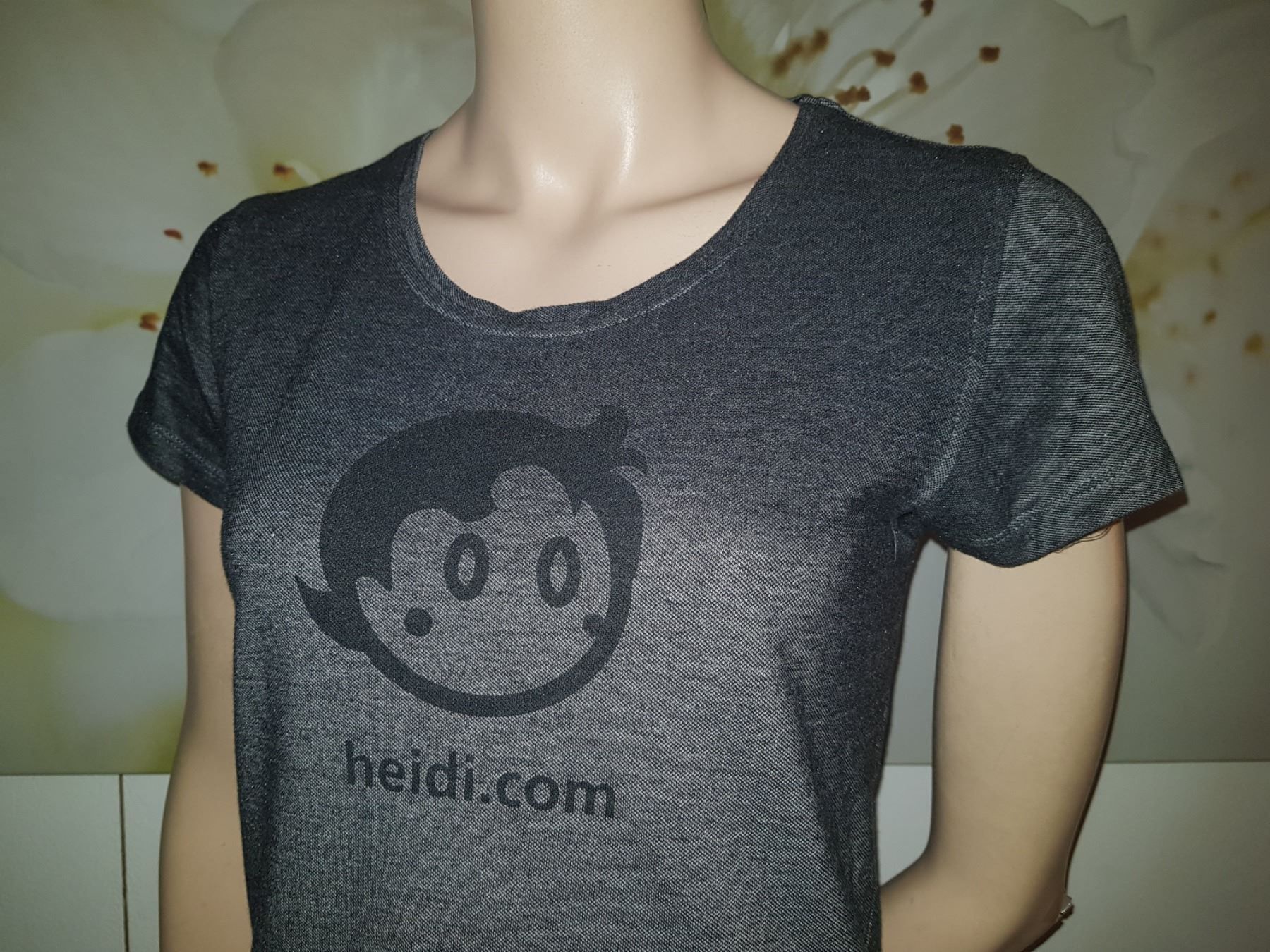T-Shirts: T-shirt HEDI.COM    Taille/Grosse M – Gebraucht aus Cossonay-ville von Super-Price-Quality 5