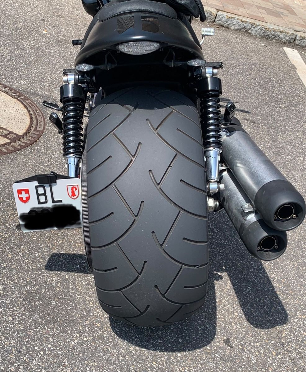 Harley-Davidson Chopper: Harley-Davidson Night Rot spaciall 2007 – Gebraucht aus Pratteln von jes_ybg6 1