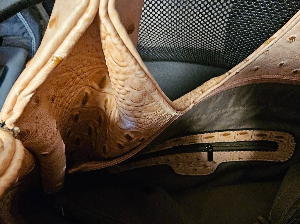 Borse da donna: Handtasche lachsfarben aus Kunstleder – Nuovo e nell'imballaggio originale da Sulz AG venduto da Cacuzza 3