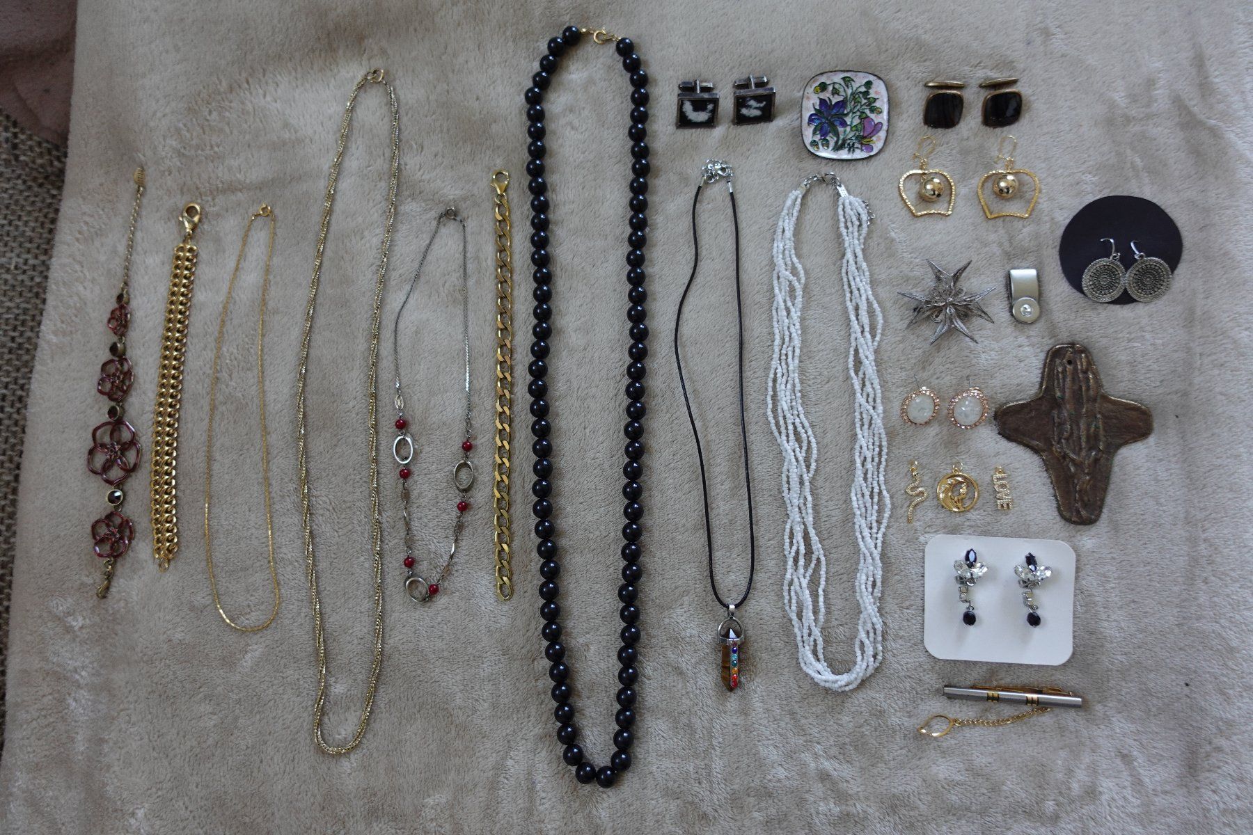 Altri gioielli: 1 schönes 29 teiliges Modeschmuck Set – Usato da rorschach venduto da Babsi64