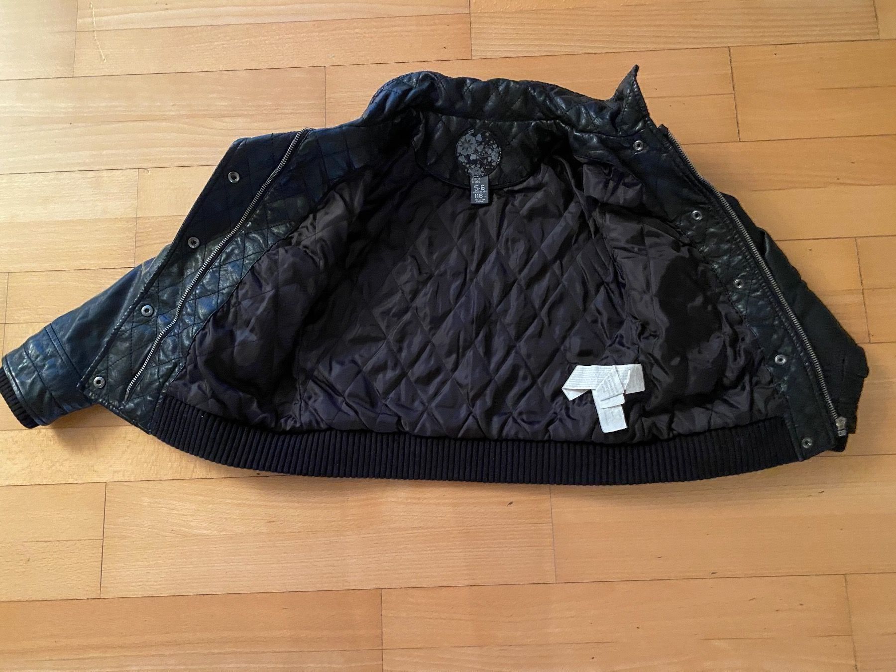 Zara Lotti & Set di vestiti: Mädchenset Gr. 118 / **top** mit Jacke – Usato da Tübach venduto da Vivienne0 5