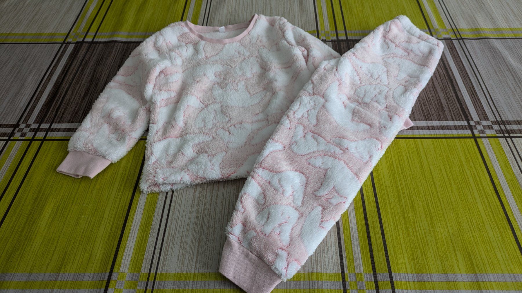 C&A Pyjamas & Ähnliches: Süsser Kuschelpyjama - Warmer Pyjama - 110 – Gebraucht aus Staufen von Fleby84