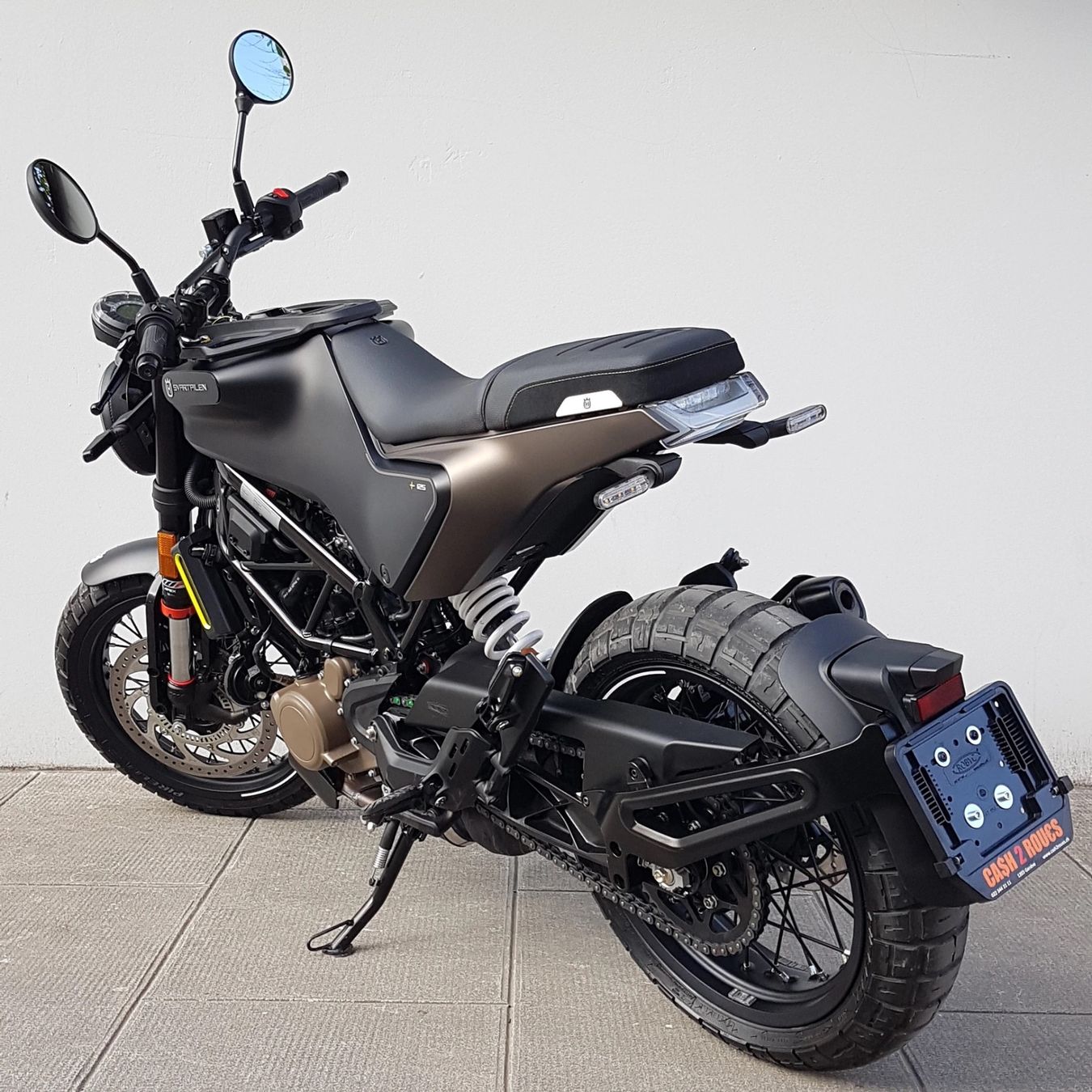Husqvarna Strada: HUSQVARNA Svartpilen 125 – Usato da Goldiwil (Thun) venduto da lilli969 3
