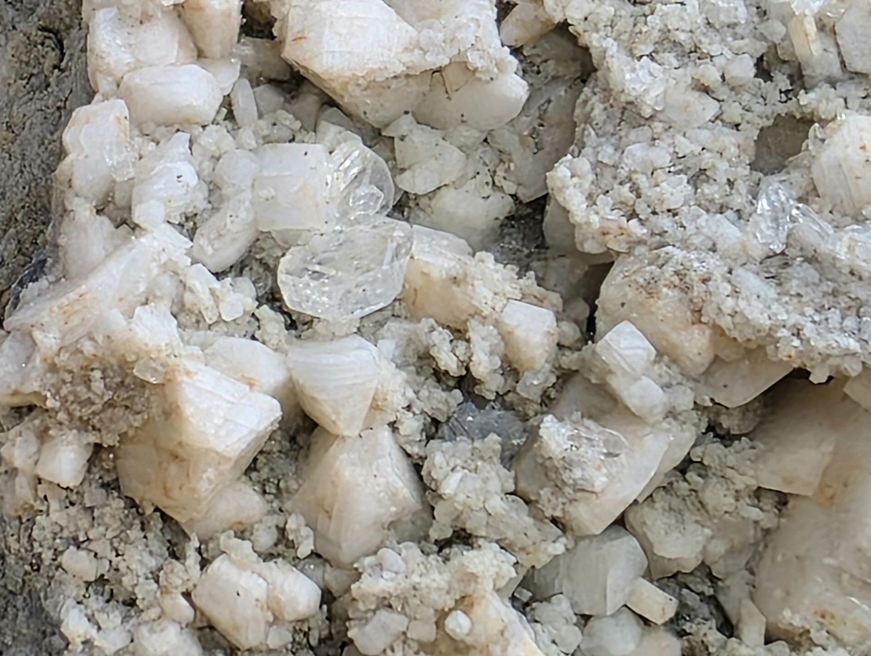 Minerali & Pietre curative: Periklin mit Apatit / Adular / Calzit  – Usato da Glis venduto da nbu_65ys 2