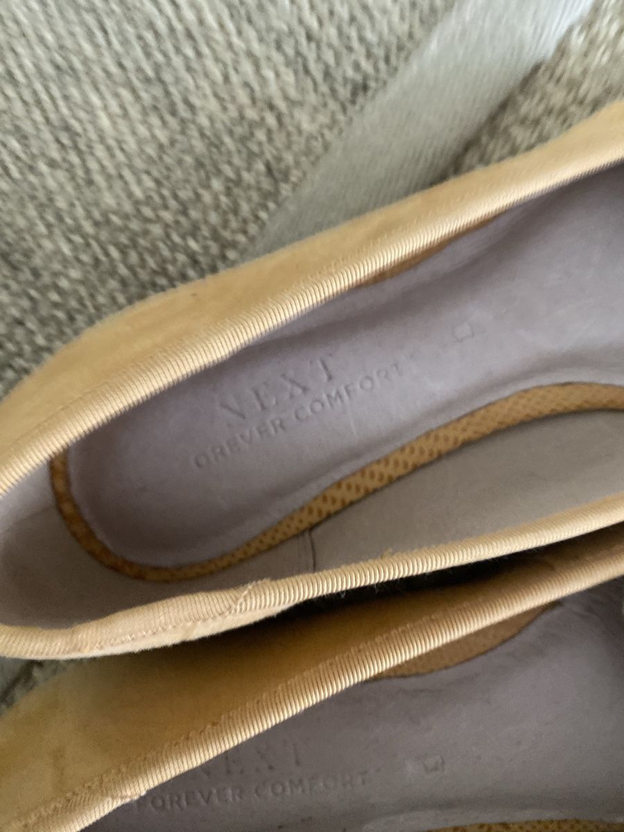 Next Scarpe da donna: Mustard flat shoes – Nuovo (secondo la descrizione) da Safenwil venduto da rgs_tg62 4