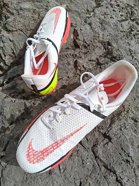 Nike Scarpe da donna: Damen Fussballschuhe Nike Phantom – Usato da Triesenberg venduto da Ossi3