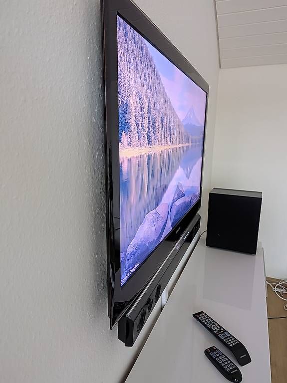 Samsung Fernseher: Samsung TV - Set – Gebraucht aus Reinach BL von dooandgoo 1