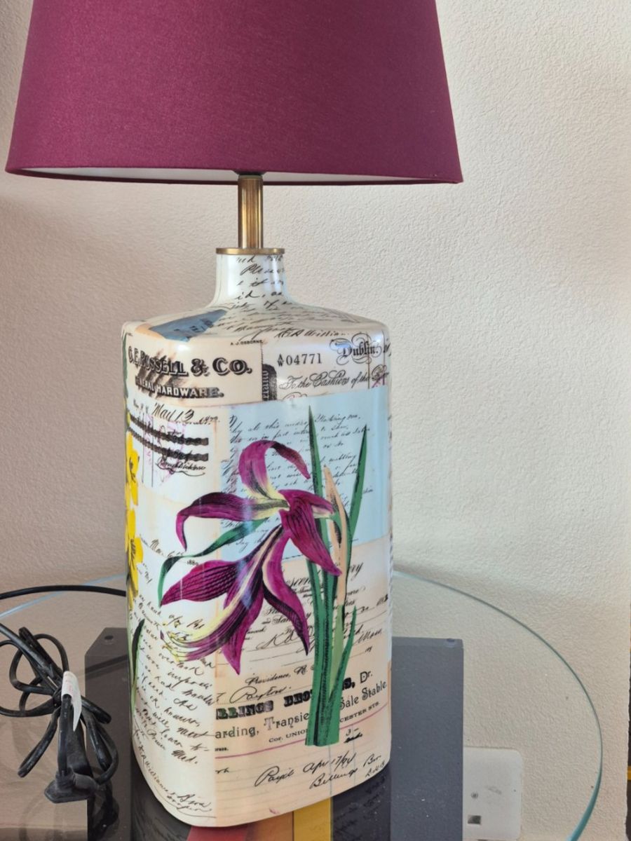 Lampade: Lampe de table ", John Dorian" peinte à la main – Usato da Fully venduto da tameab 1