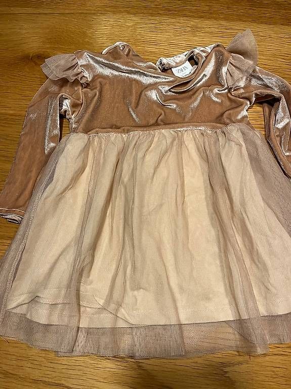 Vestiti & Gonne: Taille 86 12 à 18 mois robe soirée – Usato da St-Sulpice VD venduto da cel_byg6