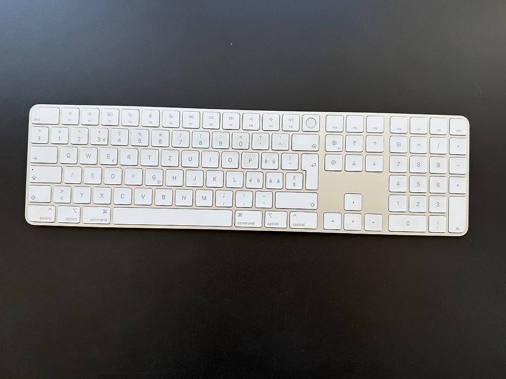 Tastiere: Apple Magic Keyboard mit Touch ID und Ziffernblock – Usato da Biberstein venduto da Paegger1