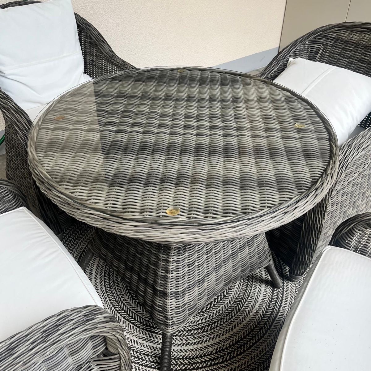 Set de table et chaises: 4er-Sitzgruppe Rattan Möbel – D'occasion à Niederglatt ZH par sdimaio 1