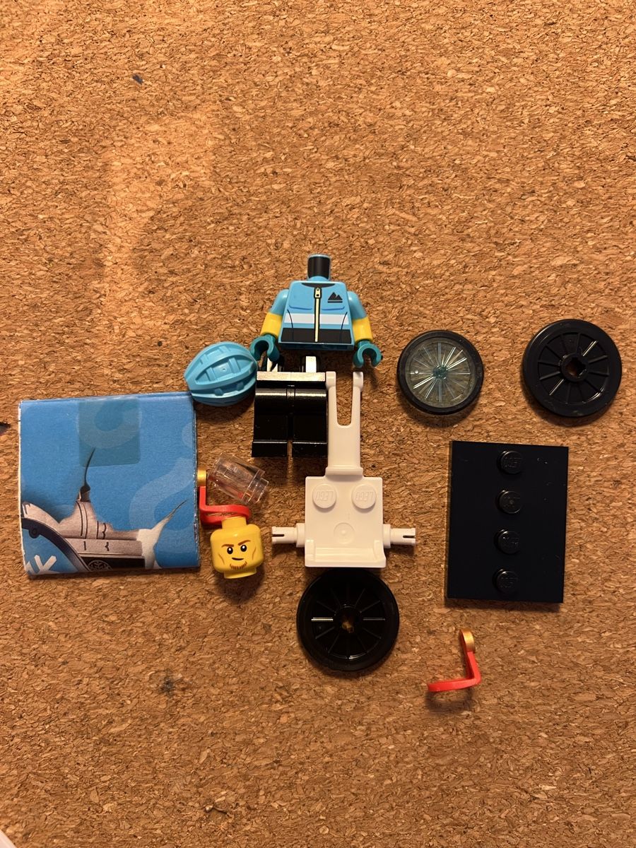 Lego Kit di costruzioni: Lego Minifigures serie 22 – Nuovo (secondo la descrizione) da Giubiasco venduto da Simone927lilla 1