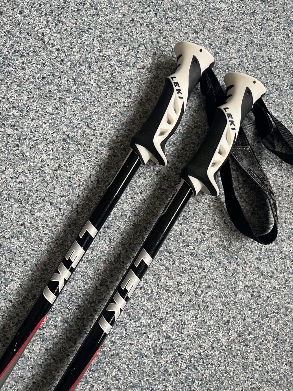 Leki Bastoncini da sci: Skistöcke Leki, 125cm – Usato da Thürnen venduto da gue_c8yz 1