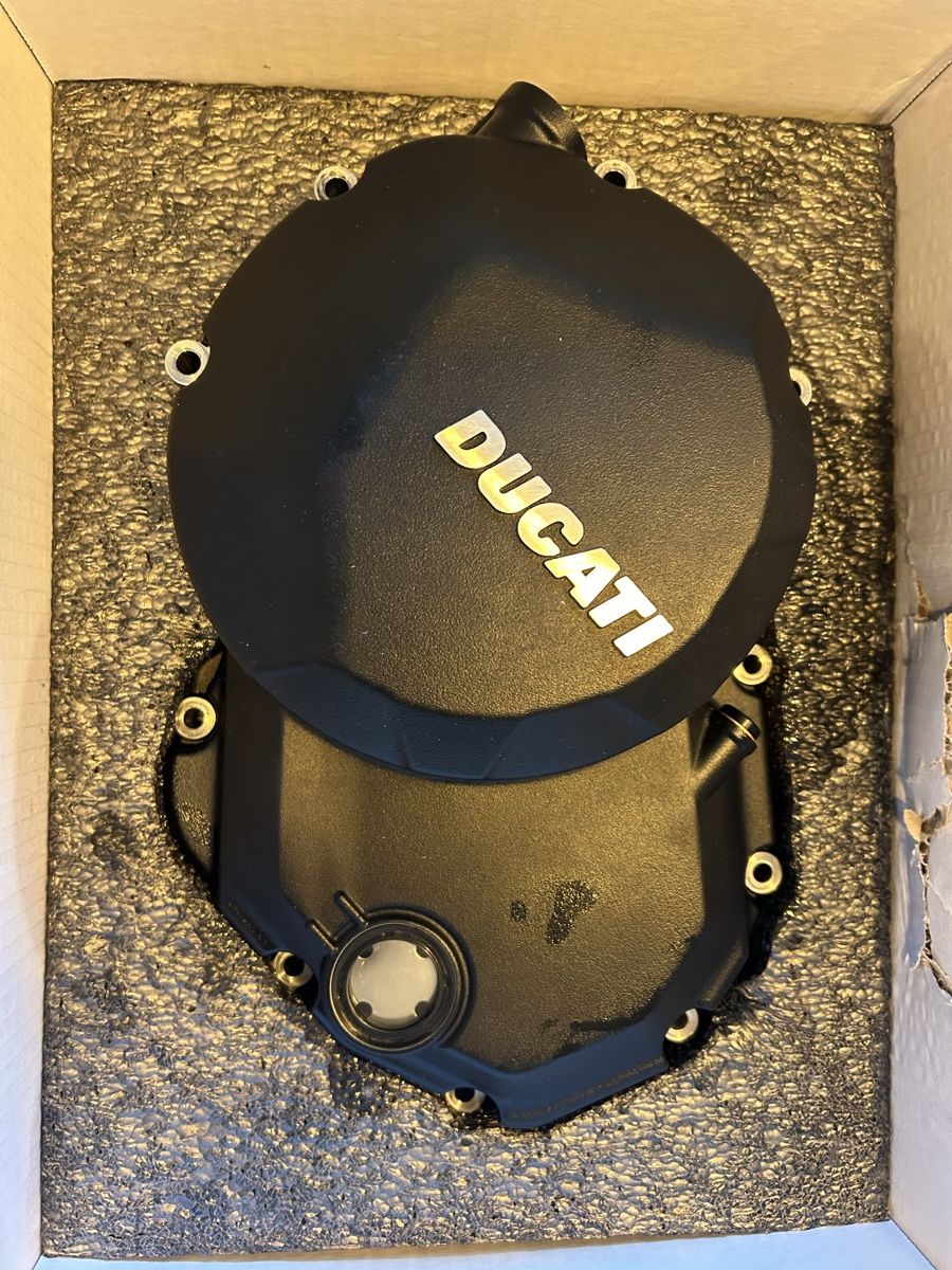 Ducati Tutti i ricambio per moto: Ducati Supersport Getriebedeckel – Nuovo e nell'imballaggio originale da Reigoldswil venduto da Manu9991 1