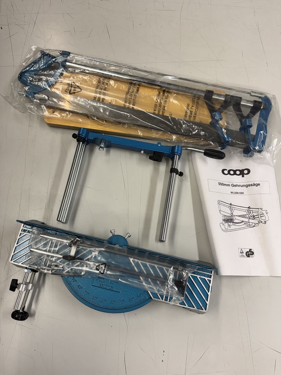 Scies: 559mm gehrungssäge – D'occasion à Rothenthurm par YT-