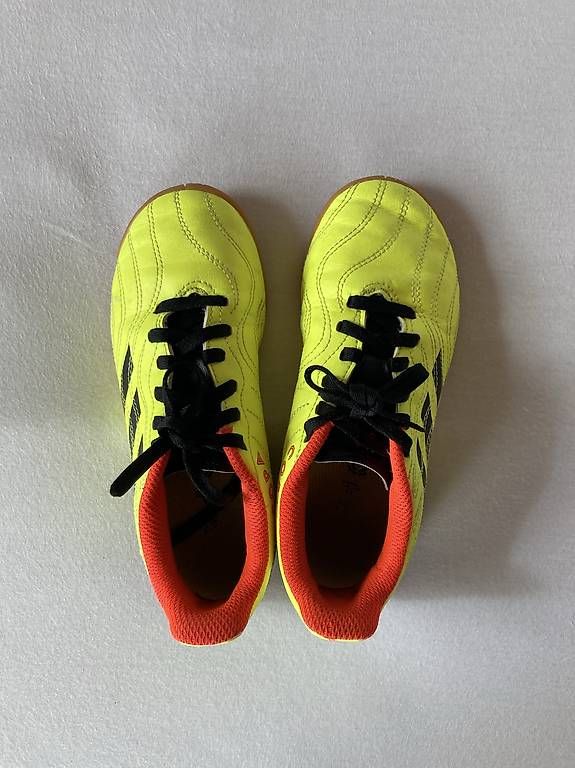 Chaussures garçon: Hallenschuhe Adidas Copa, 32 – D'occasion à Haldenstein par meladin