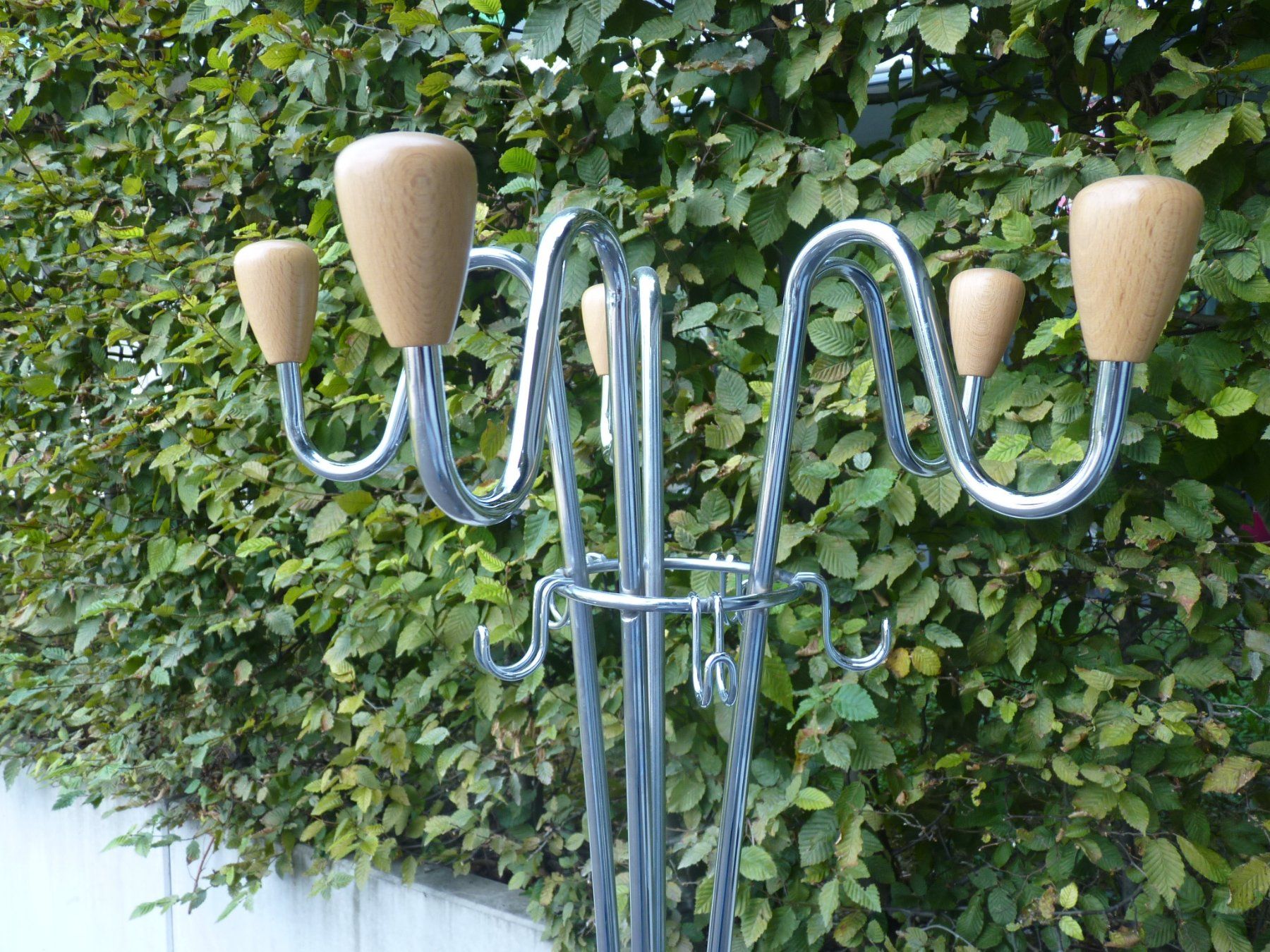 Sonstige Dekorationen & Accessoires: Garderrobenständer robust aus Metall – Gebraucht aus Küsnacht ZH von zoliboli01 1