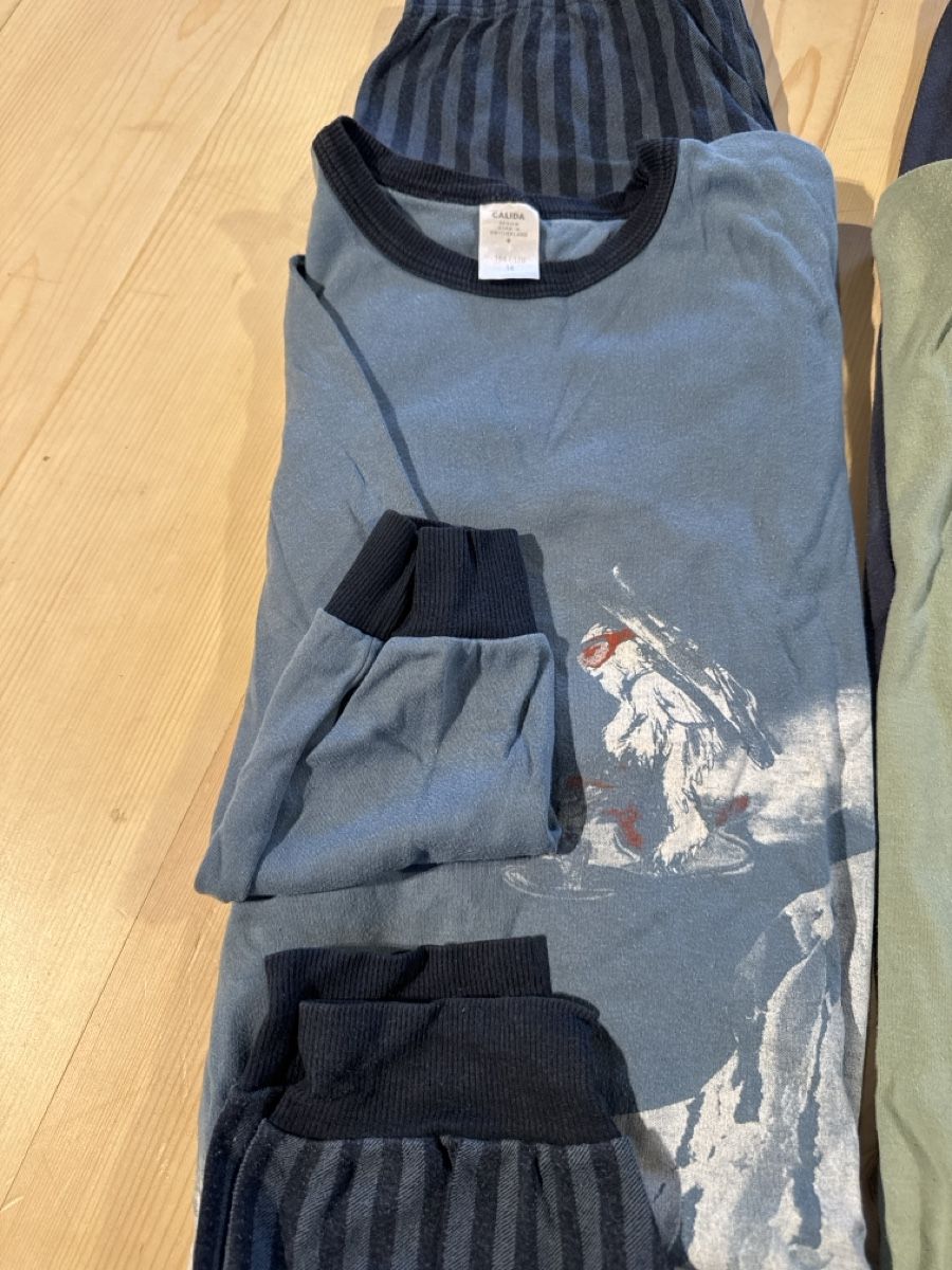 Calida Pigiama & Simili: 3 Calida Pyjamas Grösse 164/170 gebraucht – Usato da Utzenstorf venduto da jorjia 1