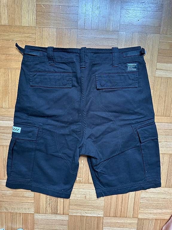 Pantaloni: Comfy shorts for men – Nuovo (secondo la descrizione) da Zürich venduto da abiiStore 1
