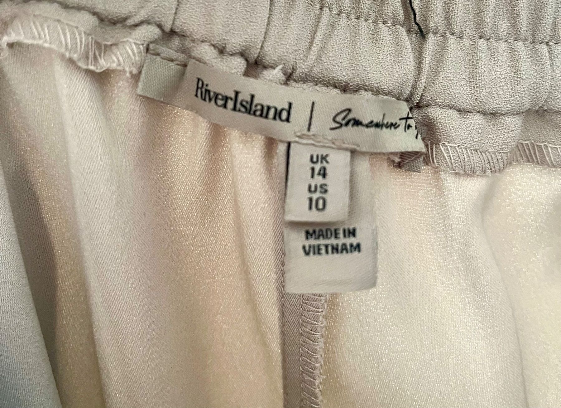 Pantaloni: Wide leg Hose von River Island – Usato da Bülach venduto da creami 3