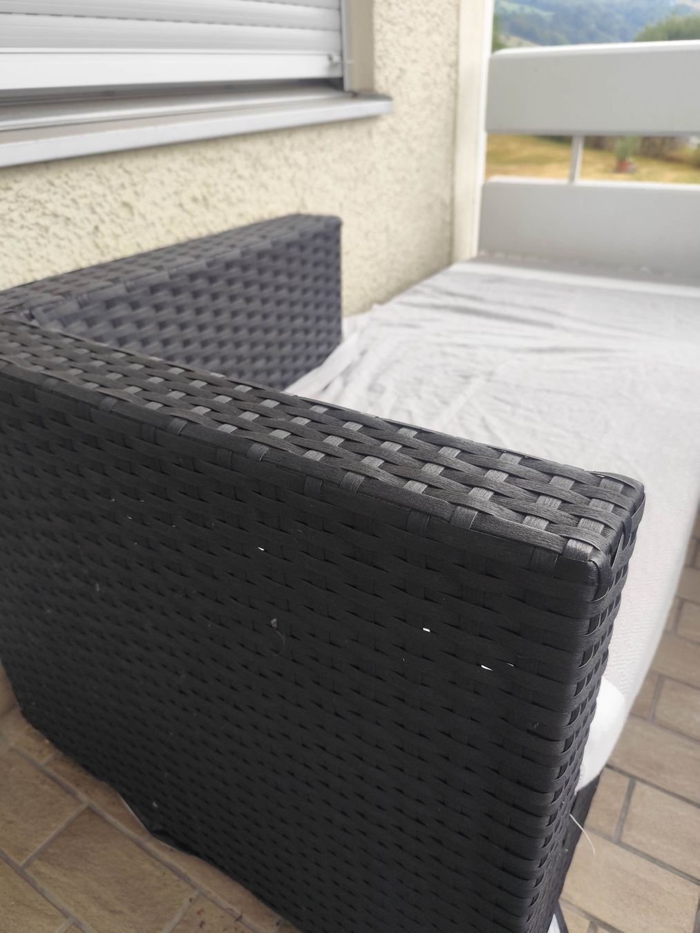 Liegen & Liegestühle: Rattan Liege Balkonmöbel – Gebraucht aus Oberaegeri von frappe5