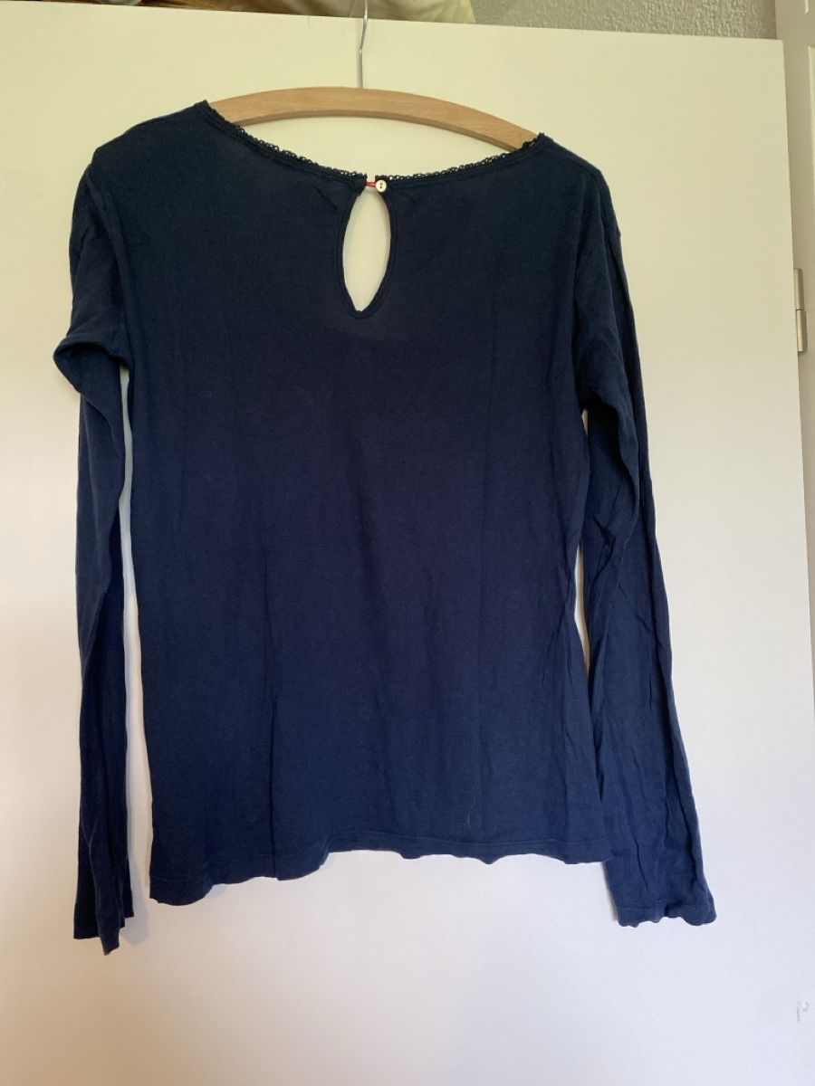 Odd Molly Top: Dunkelblaues Langarmshirt mit Rosenmuster, Grösse m – Usato da Nänikon venduto da Hannelorete 1