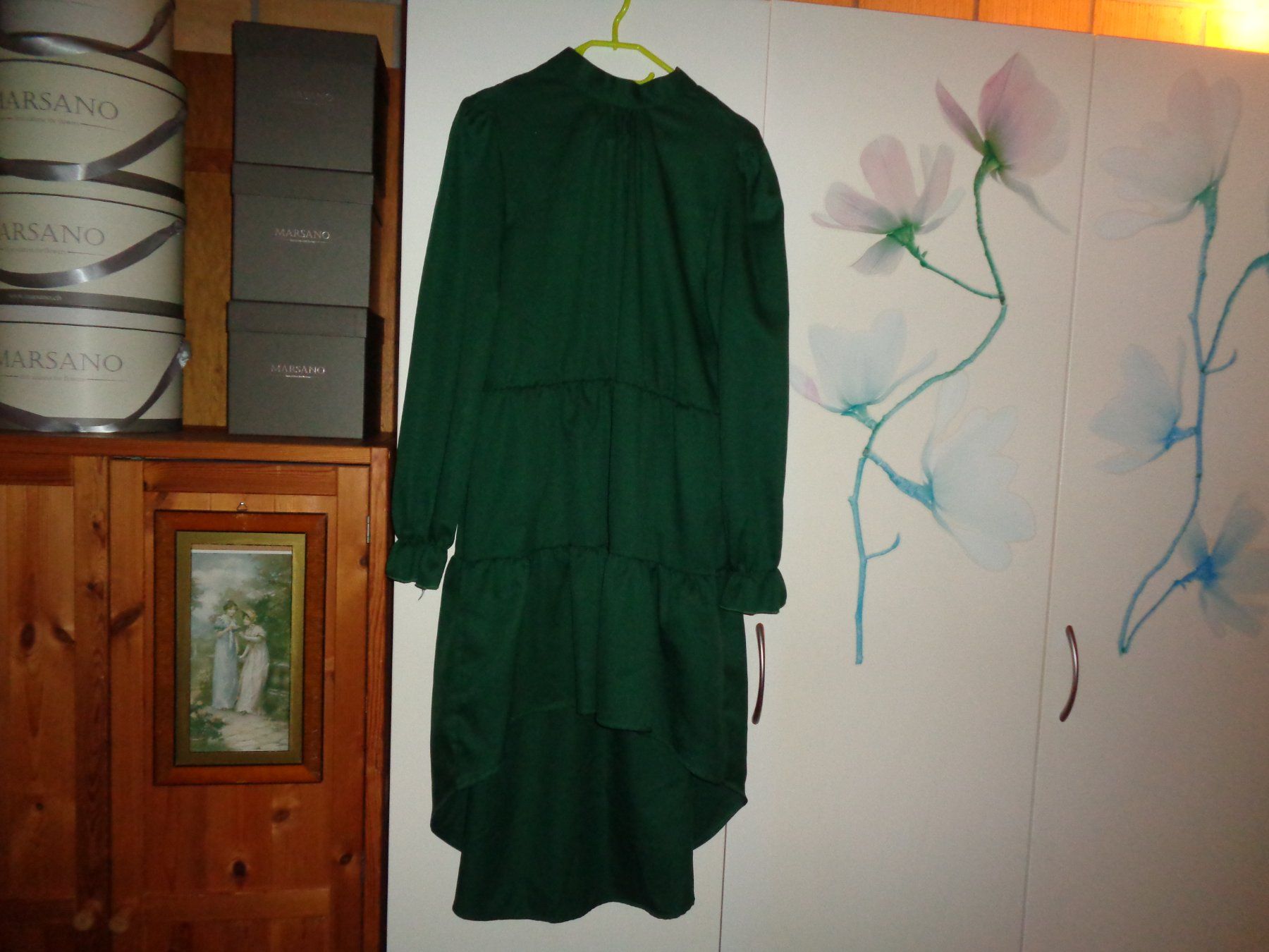 Vestiti: *** Kleid *** / vorne kürzer mit Schlaufe / Neu – Nuovo (secondo la descrizione) da Othmarsingen venduto da Leuchtturmlady