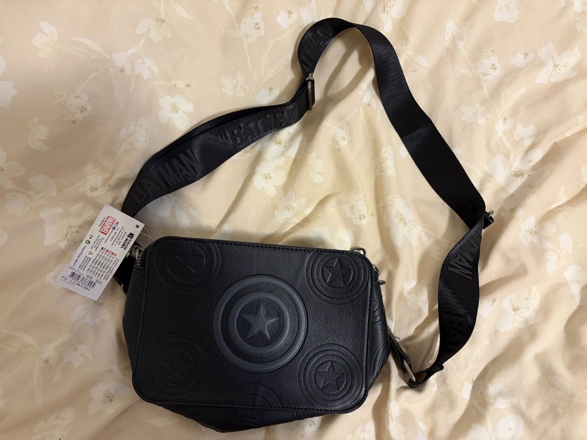 Sacs: Marvel Crossbody Bag – Neuf (Voir description) à Chambésy par tiffwears7 1