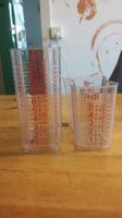 2 mesures en plastique(Neufs)