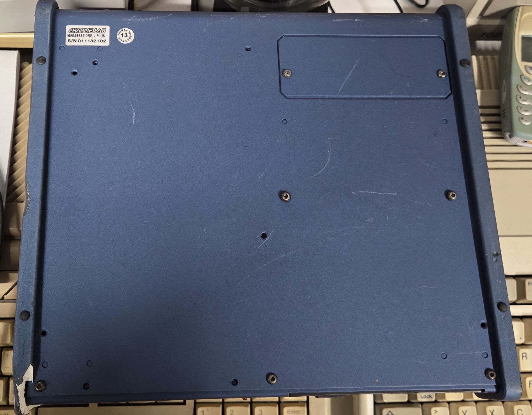 Strumenti musicali: Charlie Lab Megabeat One - Hard Disk Midi Player mit Floppy – Usato da Reinach BL venduto da _MasterK_ 5
