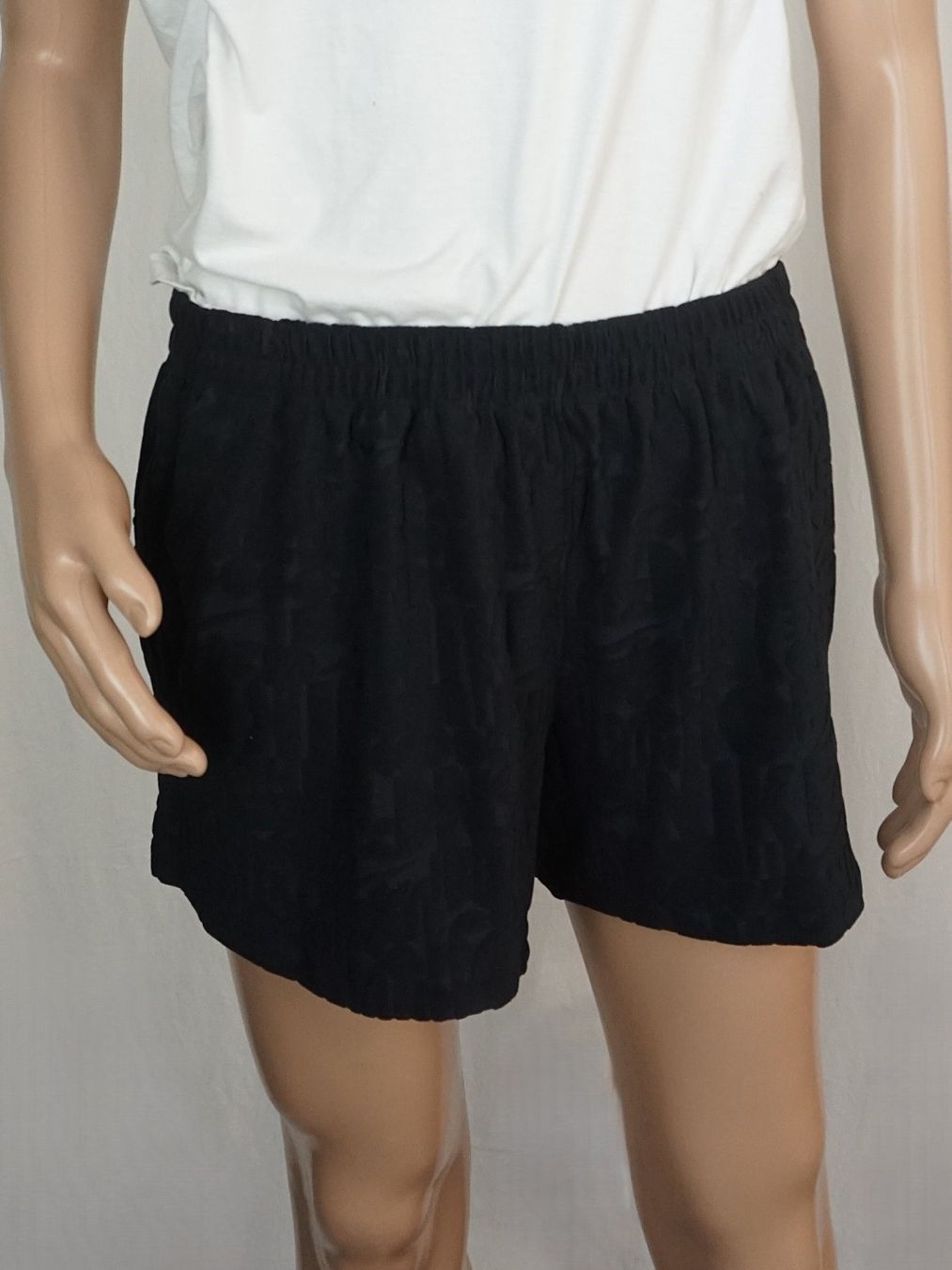 Nike Pantalons: Nike Shorts Gr. XL – Neuf (Voir description) à Pratteln par Restwert_Pratteln
