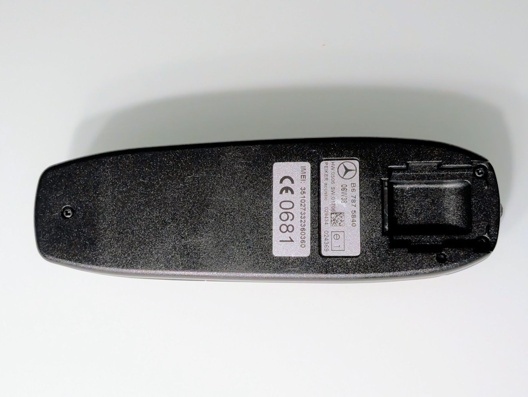 Mercedes-Benz Alle Autoersatzteile: Mercedes Benz Bluetooth Adapter B6 787 5840 – Gebraucht aus Greppen von Ehub 2