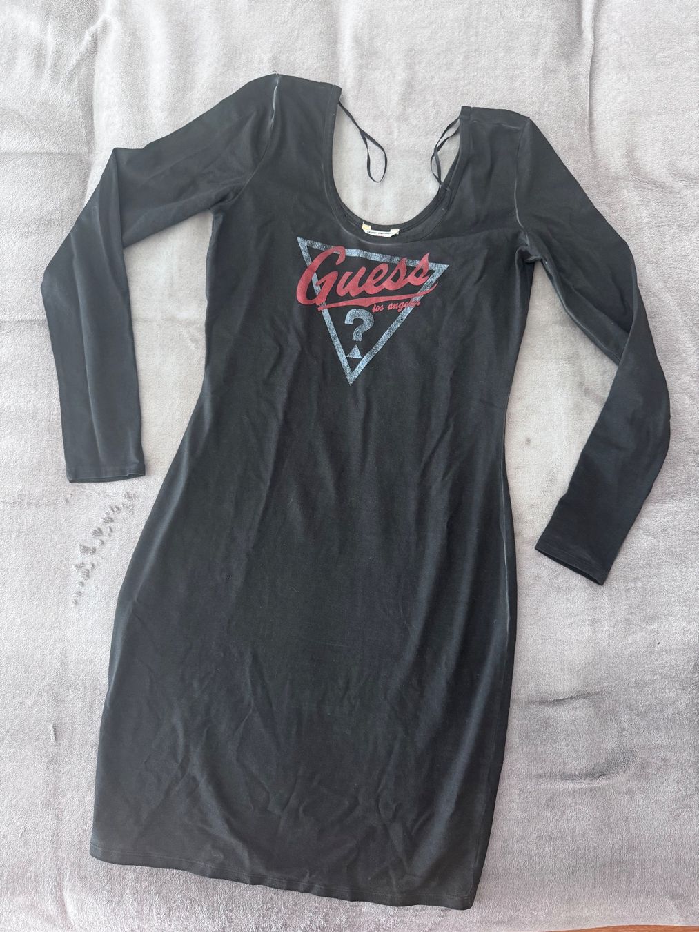 Guess Kleider: Guess Jerseykleid M – Neu (gemäss Beschreibung) aus Schmerikon von Adrianka55