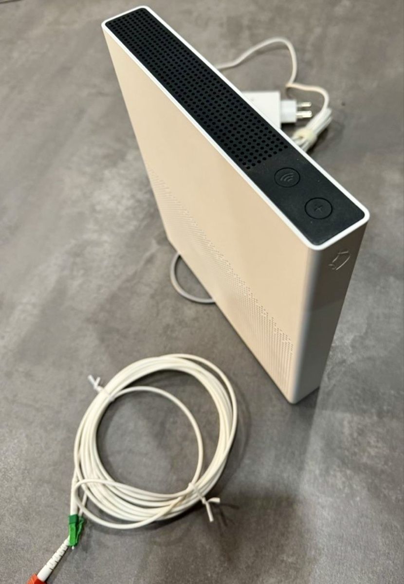 Swisscom Internet-Box 3 / Glasfaserrouter - Neuwertig! (Gebraucht) in ...
