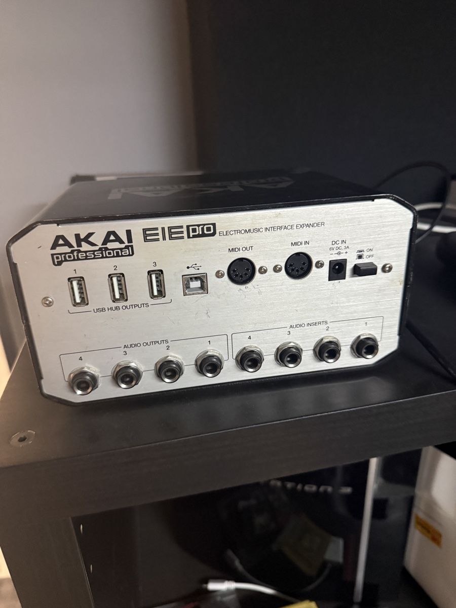 Akai Studioequipment: Akai Professional EIE Pro – USB Audio Interface – Gebraucht aus Rain von grmv 1