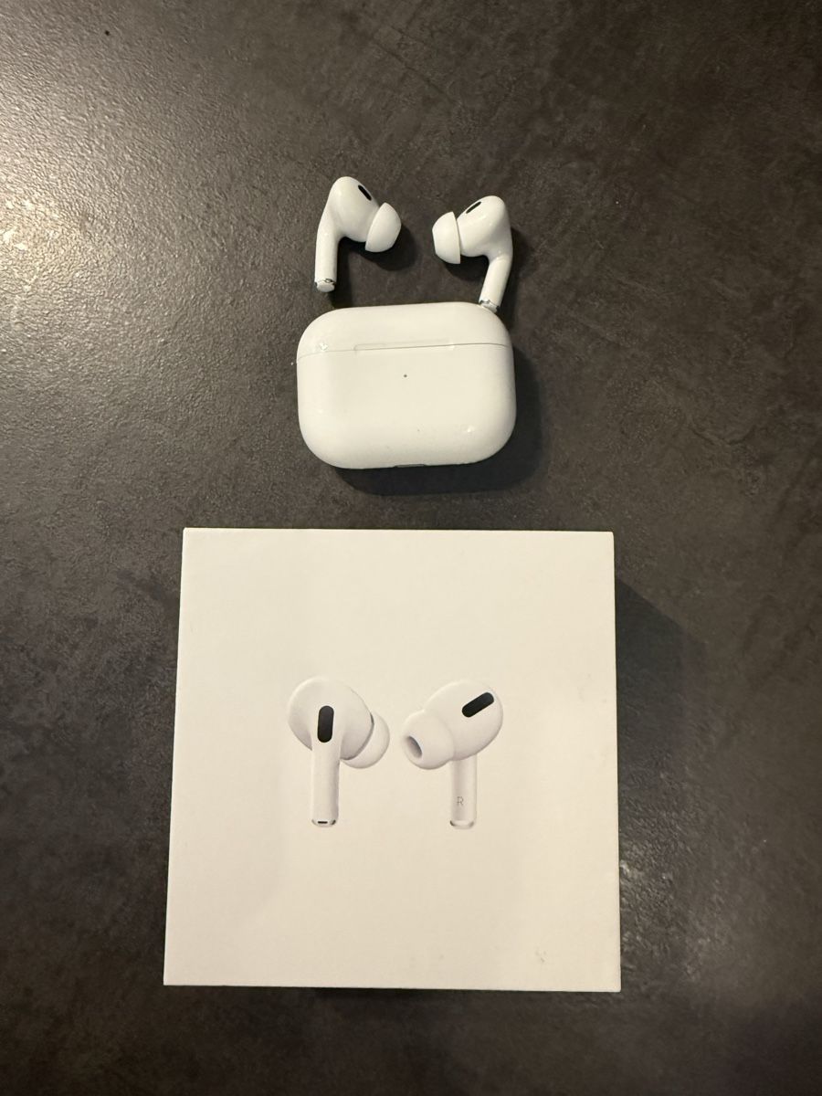 Apple Casques audio: Apple AirPods Pro 2. Generation – Neuf (Voir description) à Montlingen par Cedrischee 1