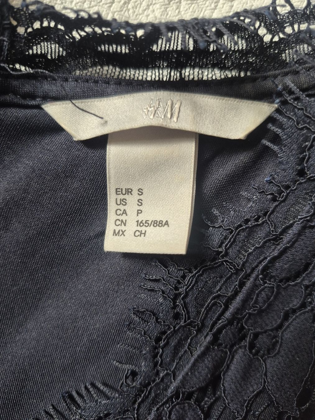 H&M Vestiti: Vintage - Dunkelblaues Spitzenkleid – Usato da Schmitten FR venduto da KaDa81 1