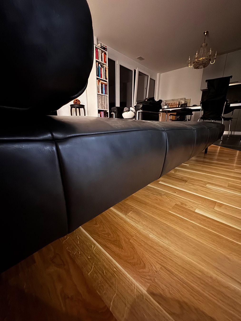 Liegen & Liegestühle: Daybed aus Nubuk Leder von "Interio" – Gebraucht aus Delémont von Gutgeboren58 3