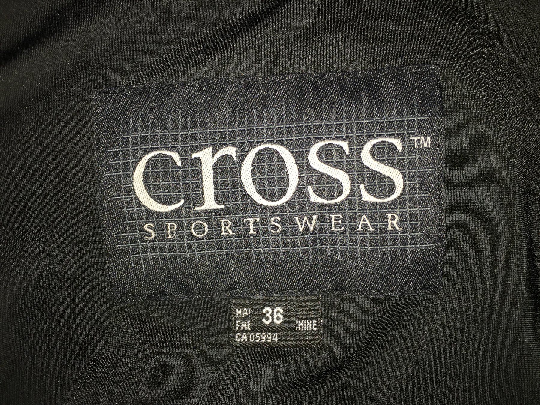 Giacche: Veste / Jacke CROSS    Taille / Grosse 36 – Usato da Cossonay-ville venduto da Super-Price-Quality 7