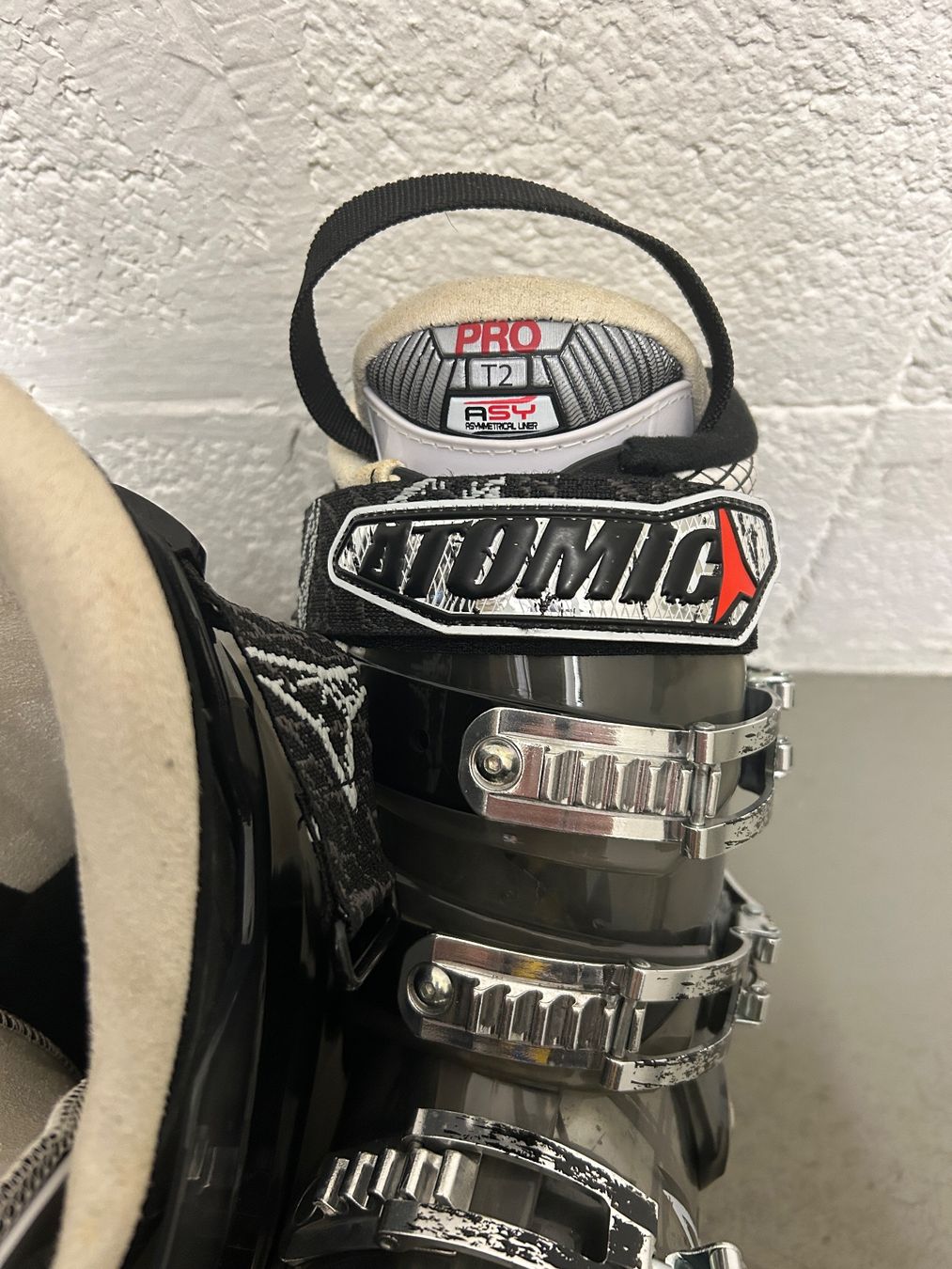 Atomic Scarpe da uomo: Atomic Pro T2 ASY Asymetrical Liner – Usato da Arlesheim venduto da lpi_bq82 1