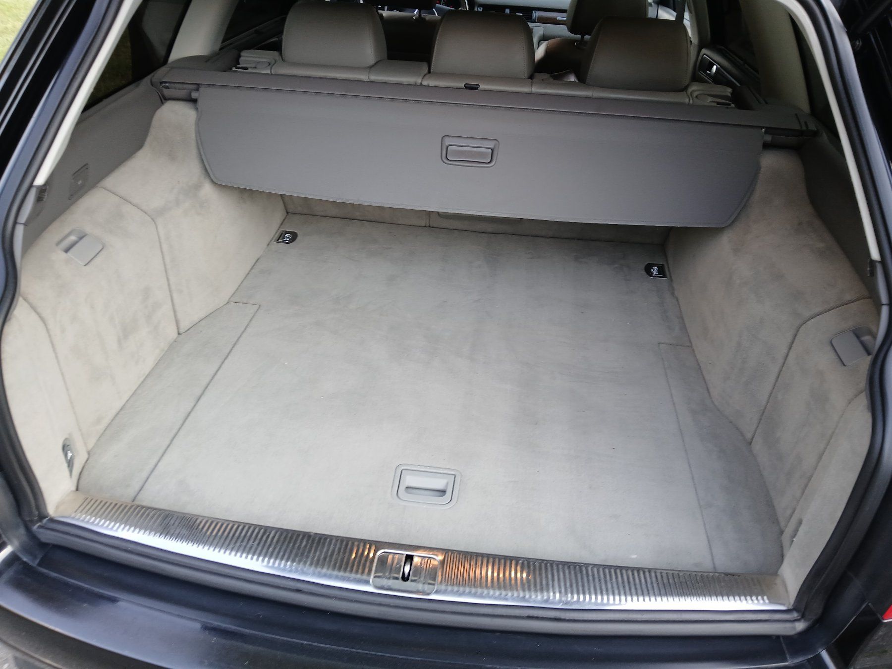 Audi Autos: Audi A6 Avant 4.2 quattro – Gebraucht aus Kandergrund von mb1986 8