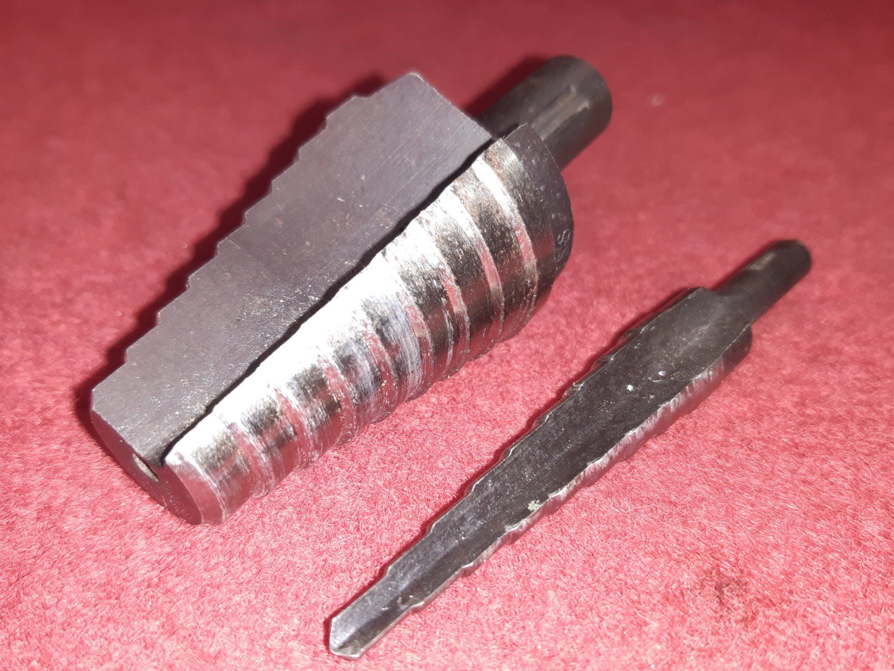 Tous les outils: 2 Stück Stufenbohrer - Set! – D'occasion à Lohn-Ammannsegg par Molch7 3