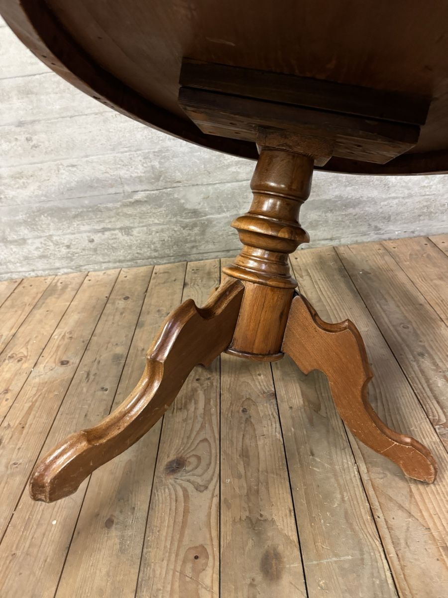 Tavoli: Salontisch Antik Biedermeier – Usato da Münchenstein venduto da Eclipse6 6