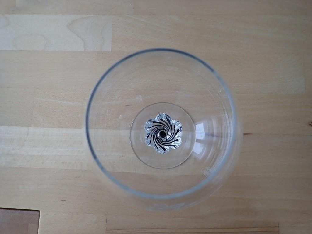 Bicchieri: Grosses Dekoglas mit geritzten Blumen – Nuovo (secondo la descrizione) da Galgenen venduto da Marc98 1