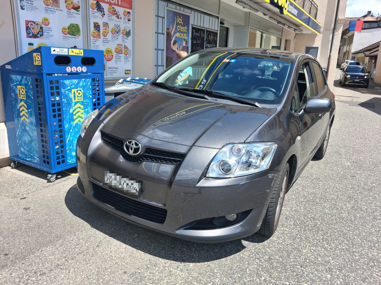 Toyota Autos: toyota auris – D'occasion à Chardonne par hel_h5k2 4